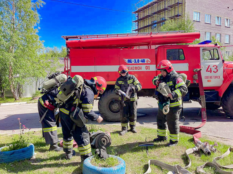 В больнице Оленегорска прошли пожарно-тактические учения
