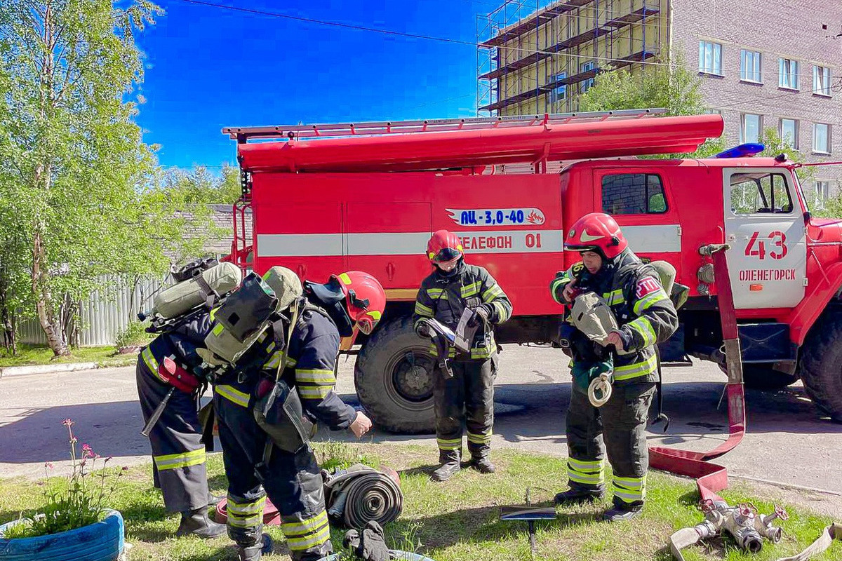 В больнице Оленегорска прошли пожарно-тактические учения - МК Мурманск