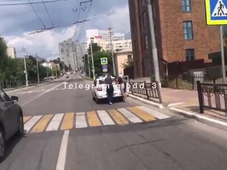 можно ли делать перестроение на пешеходном переходе