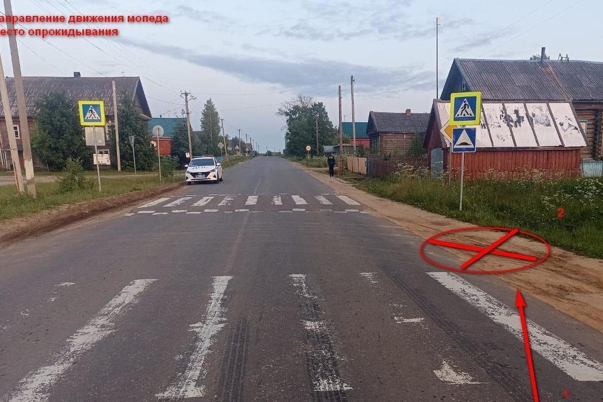 Докатались: в Кадыйском районе Костромской области двое подростков опрокинулись на мопеде