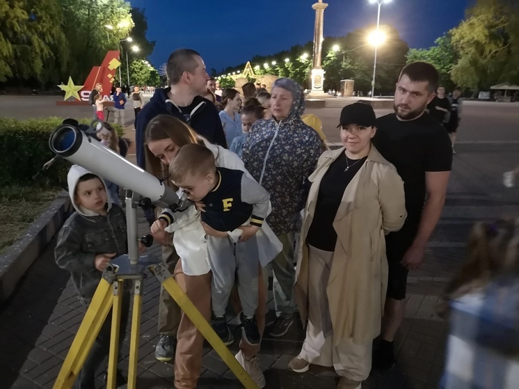 Тротуарная астрономия становится популярной в Брянске