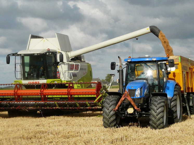 Сельхозпредприятия ДНР получат финансирование на покупку техники