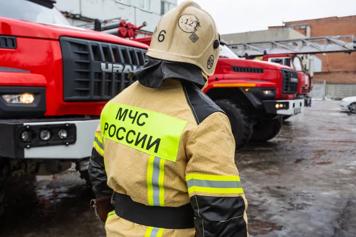 В селе Подгорное Томской области произошёл пожар на пилораме