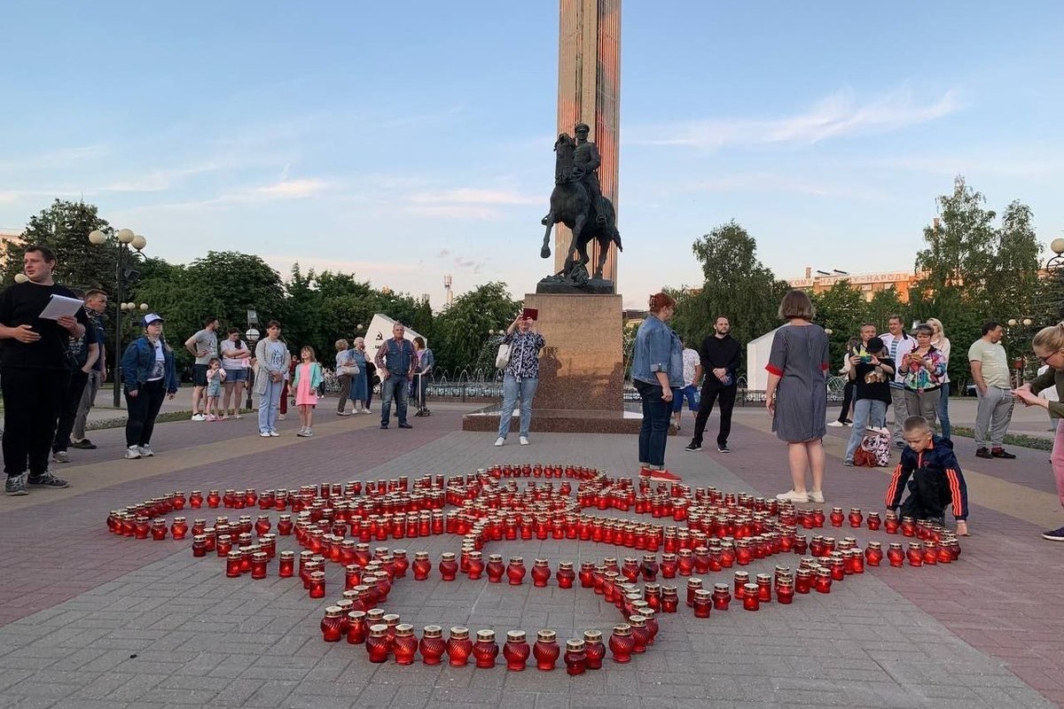 Нарисовать площадь победы калуга