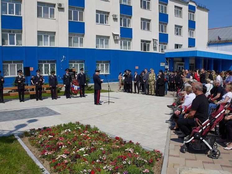 Сквер памяти защитников правопорядка торжественно открыли в Южно-Сахалинске