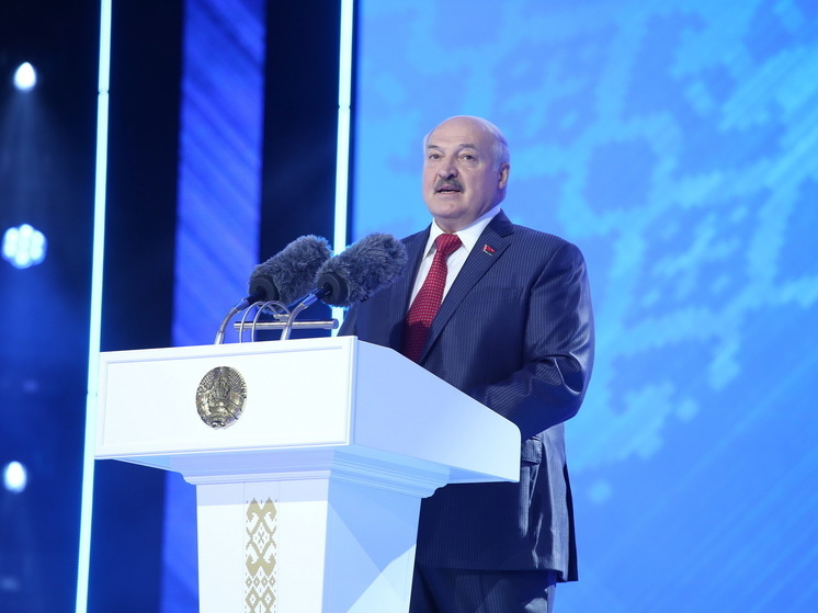 Президент Белоруссии Лукашенко: ткань мирного времени вот-вот разорвется