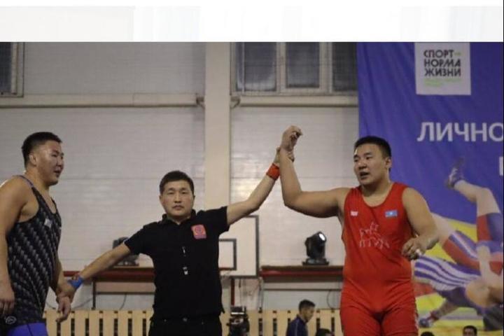 Два якутских борца выступят в третий день чемпионата России в Каспийске