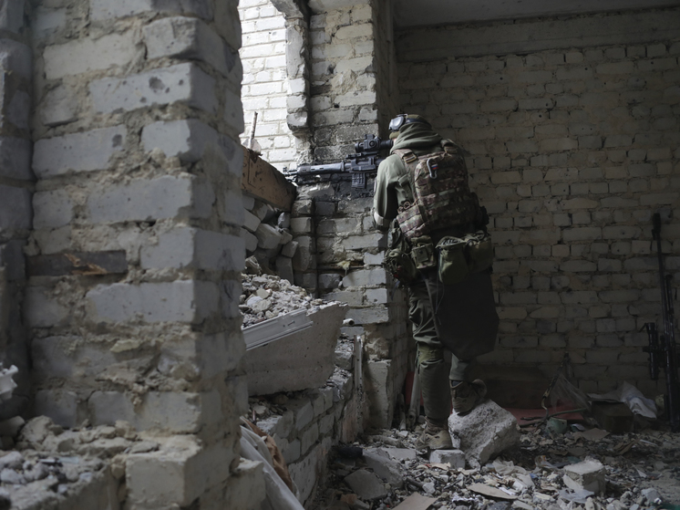 Военный эксперт Михайлов: к осени Запад начнет настаивать на переговорах