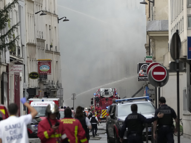А во Франции инцидент с утечкой газа заставил испугаться бомбы