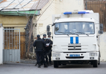 В Новосибирске Кировский районный суд продлил арест 44-летнему гражданину Таджикистана, имеющему вид на жительство в России