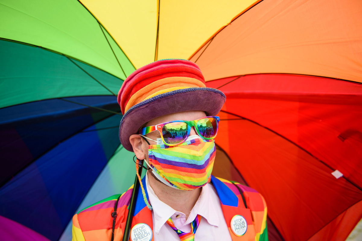 Минздрав разберется с ЛГБТ по-научному: с кого Россия берет пример в борьбе  с гомосексуализмом - МК