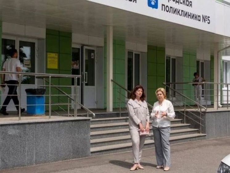 В Курске продолжают капитально ремонтировать городскую поликлинику №5