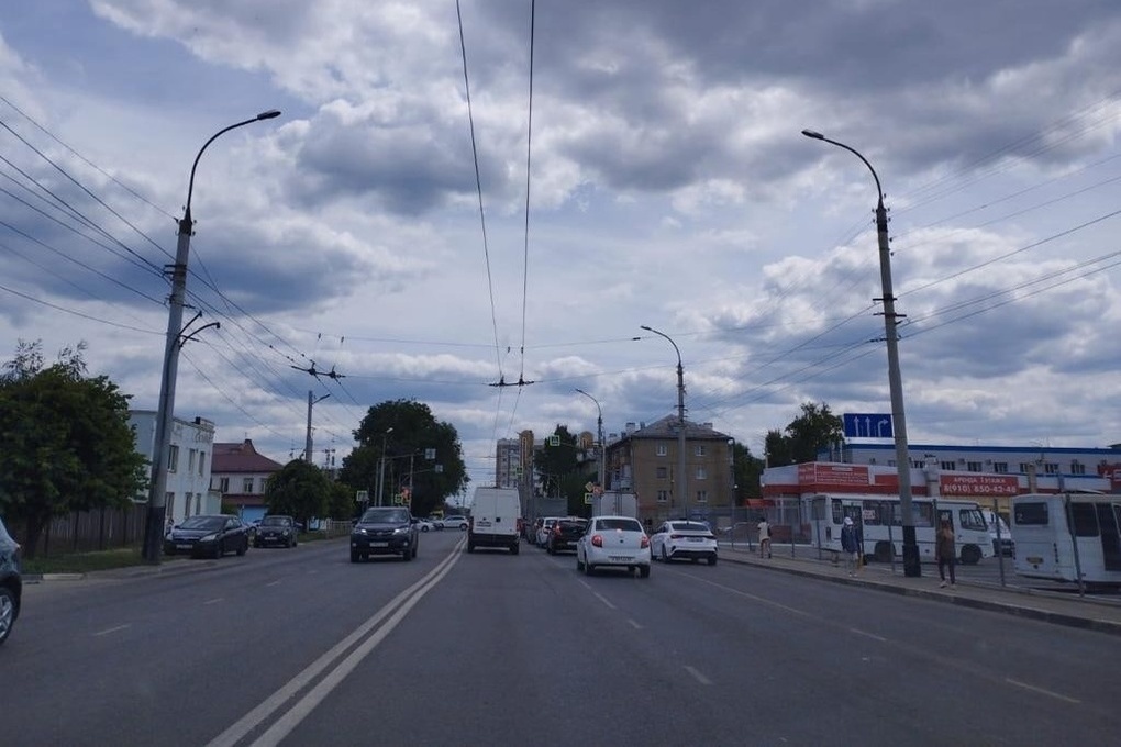 В Тамбове на перекрестке улиц Мичуринская и Пролетарская запретили поворачивать налево