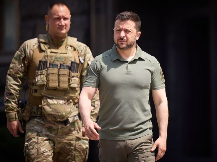 Пользователи раскритиковали Зеленского из-за заявления о боязни НАТО приглашать Украину в блок
