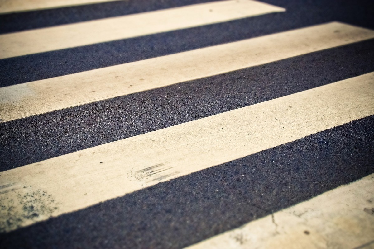 В Старом Осколе пожилой водитель сбил трех пешеходов на «зебре»