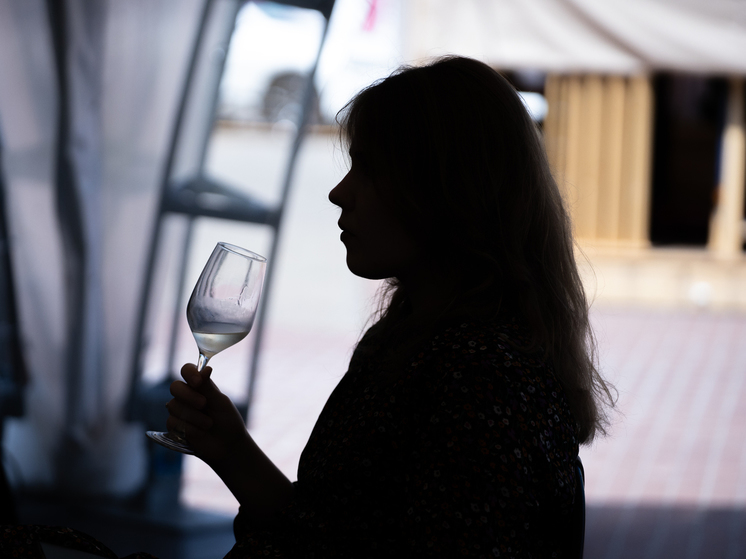 51 оттенок красно-белого: псковичей учат разбираться в тонкостях виноделия
