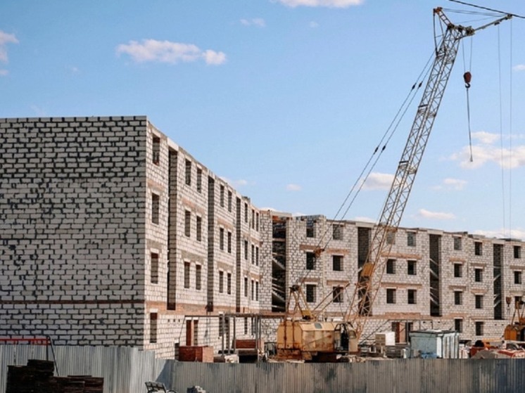 В Губкинском строят 3 многоквартирных дома для продажи квартир: сдадут до конца 2024 года