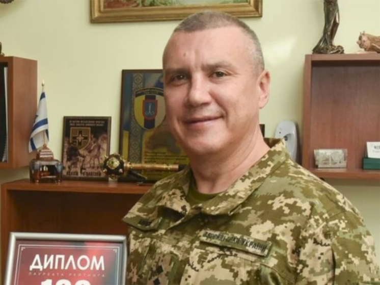 Зеленский приказал Залужному уволить военкома Одесской области из-за коррупции