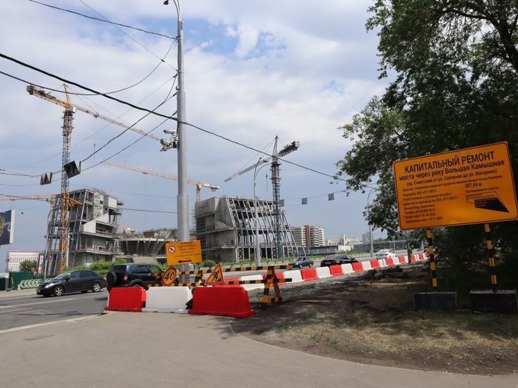 На кемеровском Университетском мосту отключили реверсивное движение
