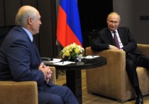 Пресс-служба президента Белоруссии сообщает, что Александр Лукашенко и президент России Владимир Путин провели телефонный разговор утром в субботу