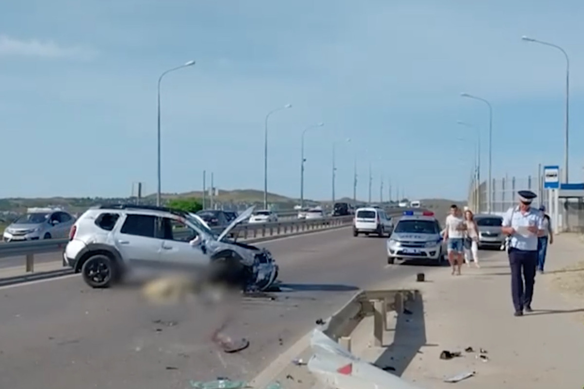 Пассажир внедорожника погиб В ДТП на перекрестке в Керчи