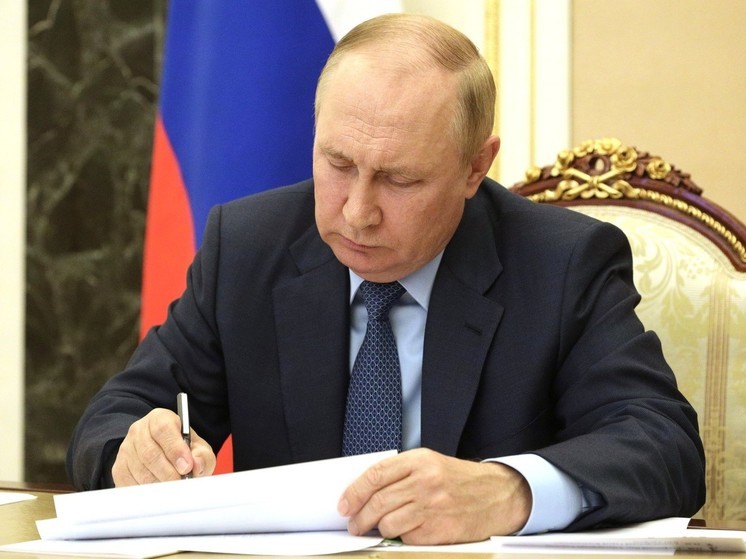 Песков опроверг сообщения об отъезде Путина из Москвы
