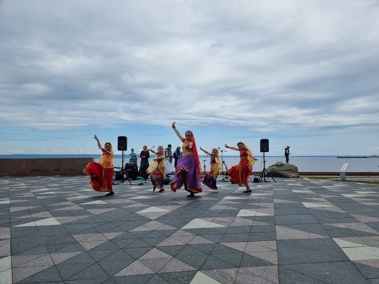 Краски Индии увидели гости Дня города Петрозаводска