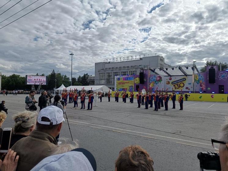 В Новосибирске стартовал плац-парад духовых оркестров ко Дню города