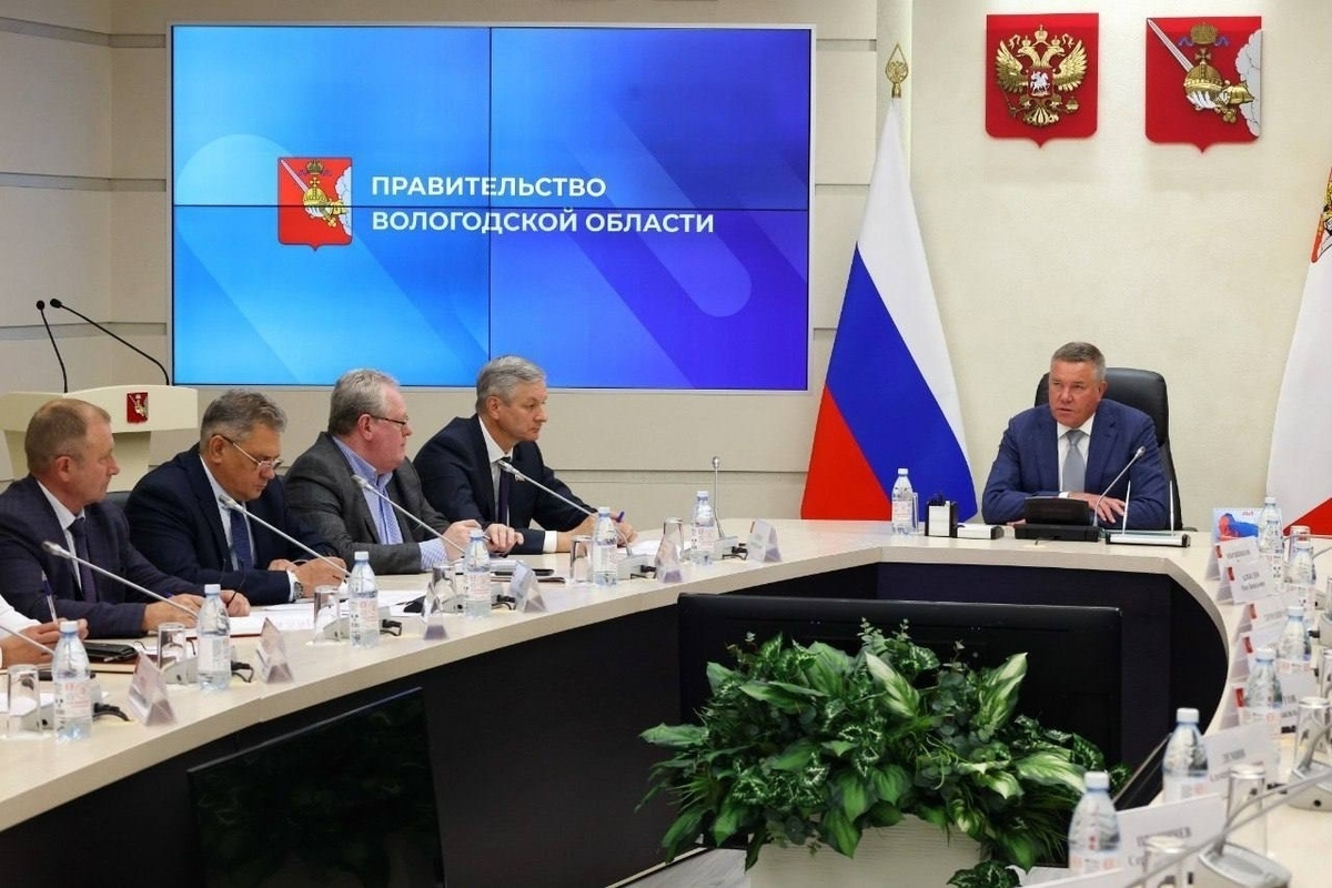 Губернатор Вологодчины Олег Кувшинников провел оперативный штаб с руководителями силовых и правоохранительных структур