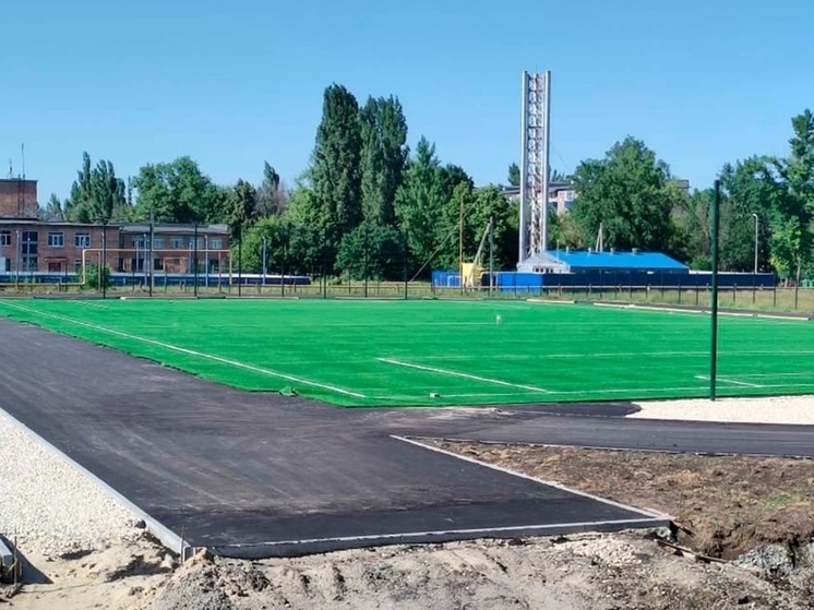 В городе Уварово завершают монтаж «умной» спортивной площадки