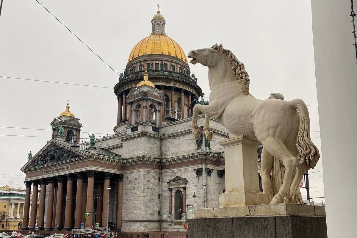 Петербург занял второе место среди самых популярных городов для туризма по России