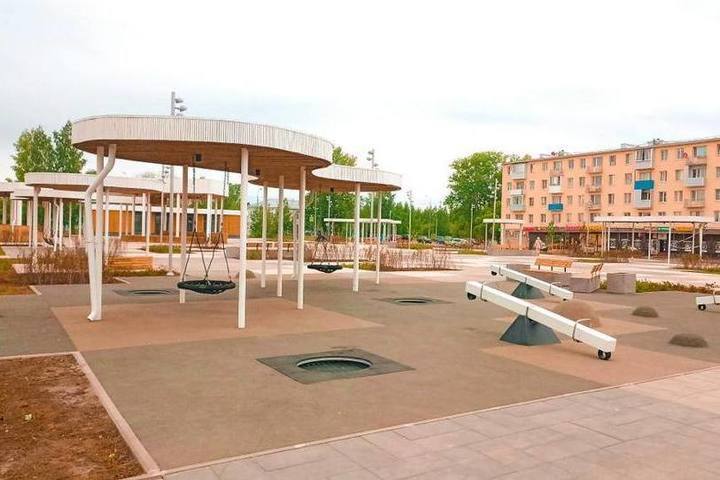 Обновленная городская площадь с амфитеатром открылась в Светогорске