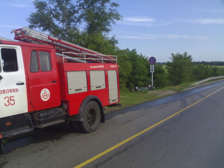 В Курской области сгорел автомобиль и слома