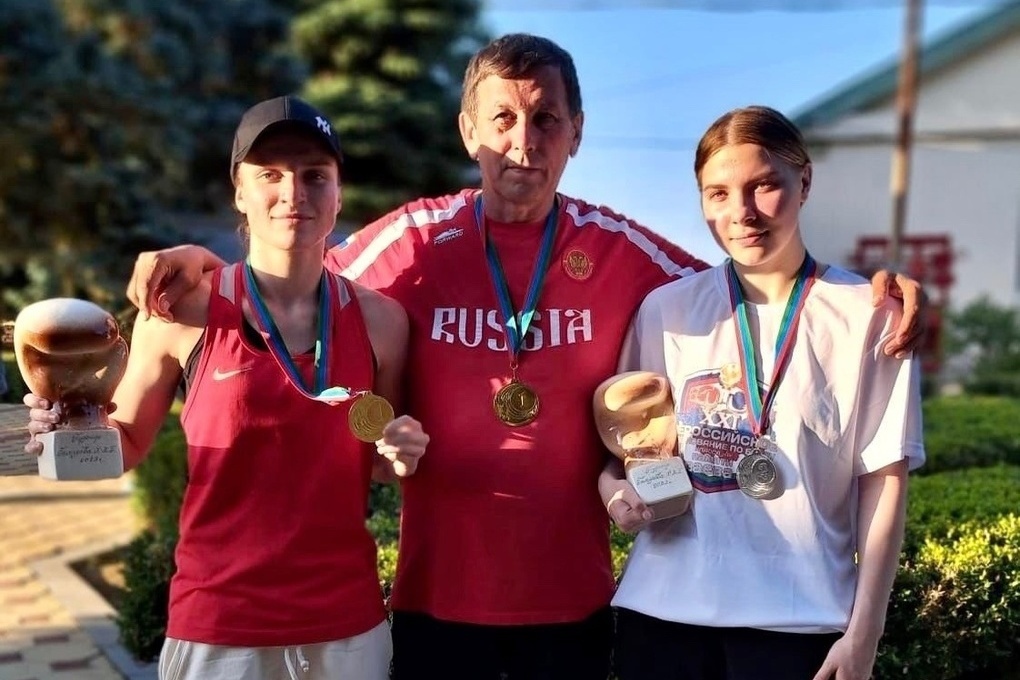 Брянские спортсменки выиграли золото и серебро всероссийского бокса