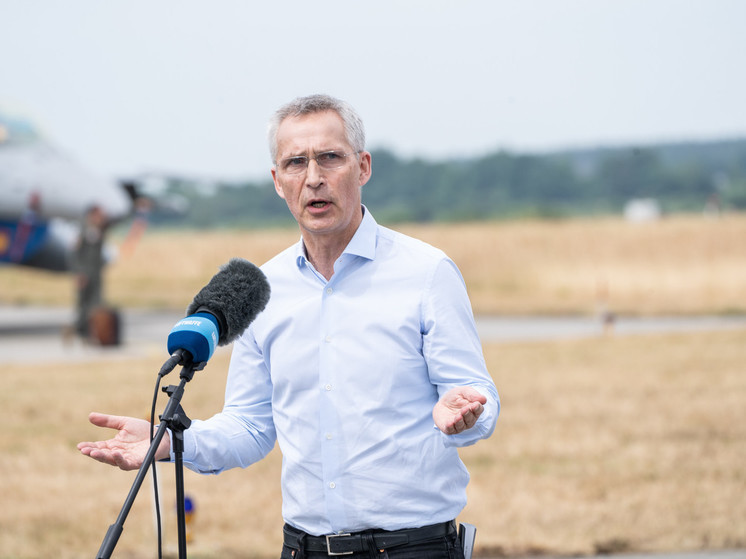 Столтенберг заявил, что НАТО считает мятеж ЧВК «Вагнер» внутренним делом России