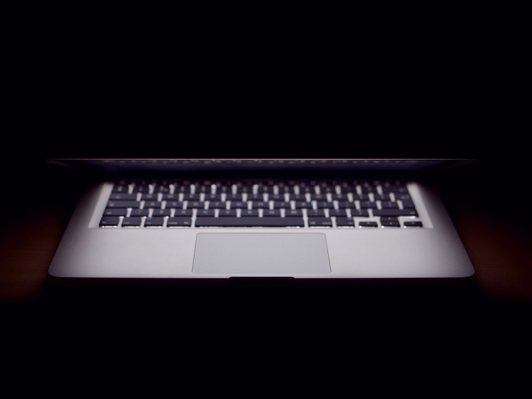 Подруга с сайта знакомств оставила пенсионера из Петрозаводска без денег