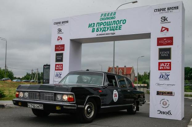 В Москве прошло ралли классических ретроавтомобилей2