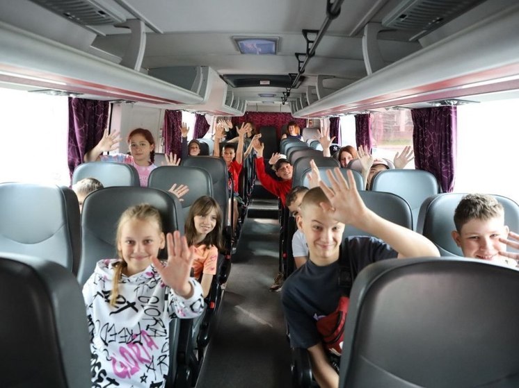 Более 20 юных серпуховичей отправились на летние каникулы по соцпутевке