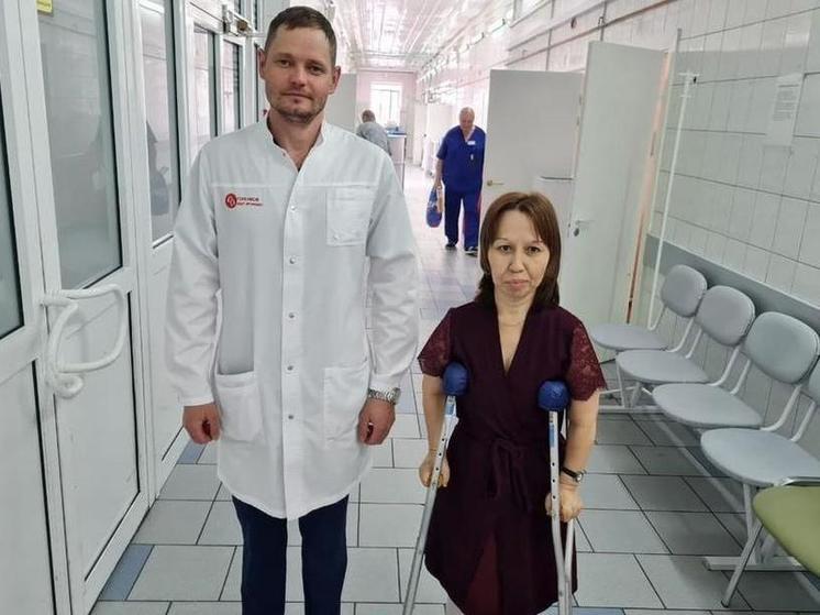 Хирурги Новосибирска провели сложную операцию женщине маленького роста