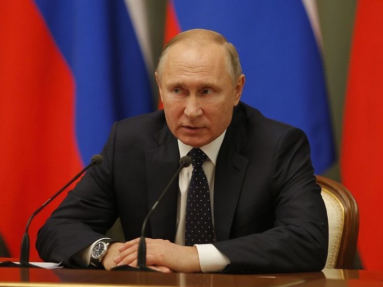 Президент ОАЭ выразил Путину полную поддержку его действий