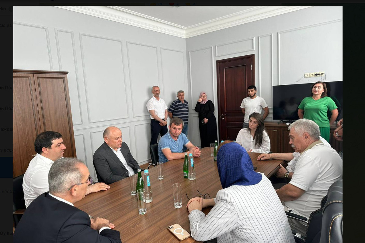 В Дагестане коллективу представили нового руководителя