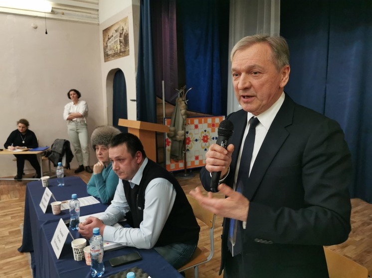 Представителем ЗакСа при правительстве Петербурга назначили Михаила Барышникова