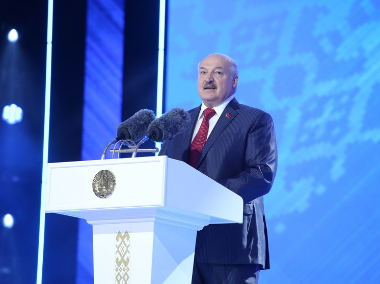 Лукашенко приказал привести армию Белоруссии в боевую готовность