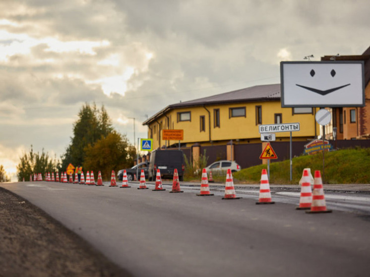 Дорожники отремонтируют более 13 км асфальта на Стрельнинском шоссе
