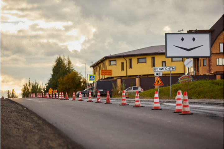 Дорожники отремонтируют более 13 км асфальта на Стрельнинском шоссе