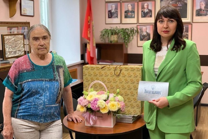 Почетный гражданин Серпухова получила поздравление в свой День рождения