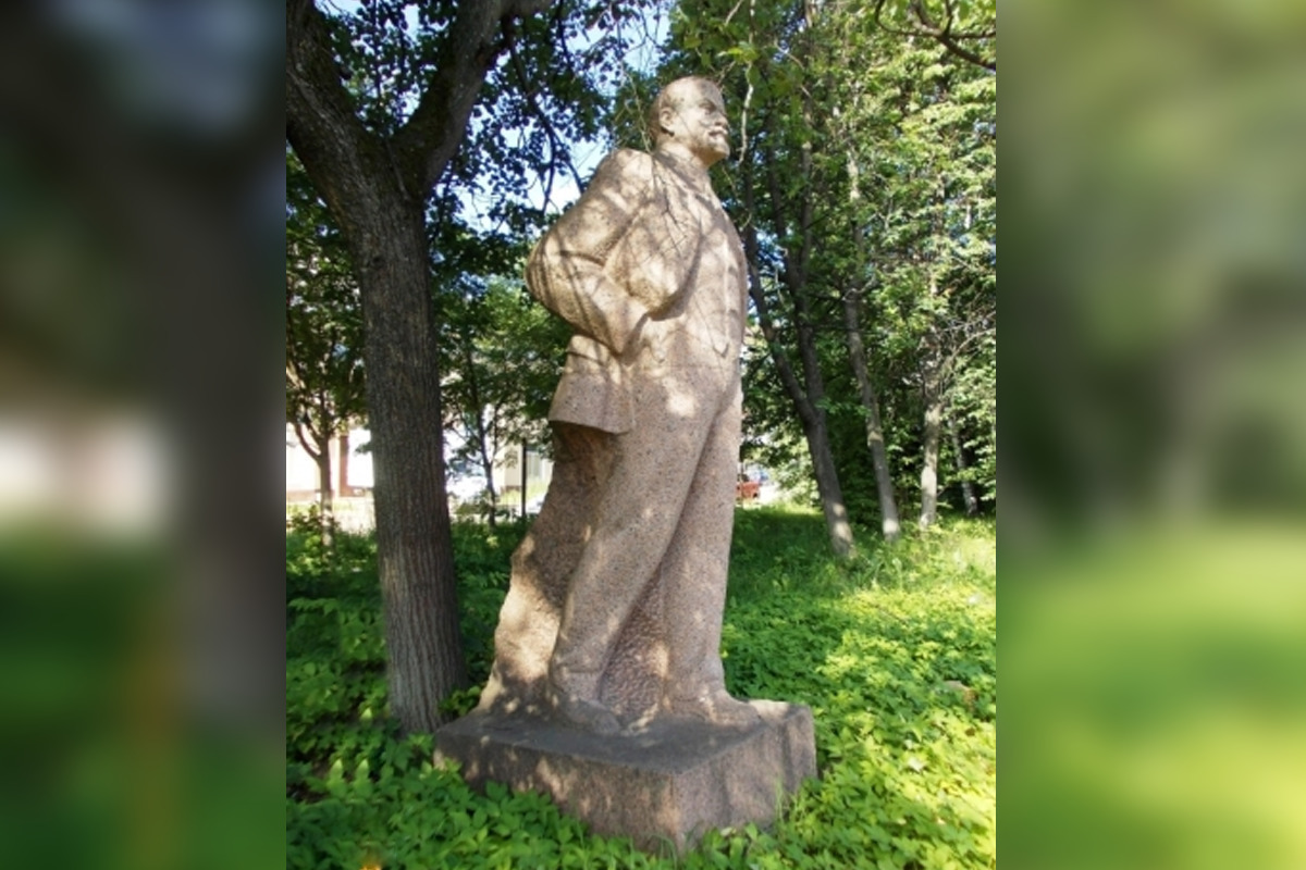 В Иванове 26 июня на территории завода «Ивтекмаш» демонтировали памятник Ленину