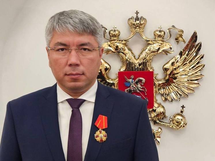 Вице-спикер Госдумы поздравил Алексея Цыденова с высокой наградой