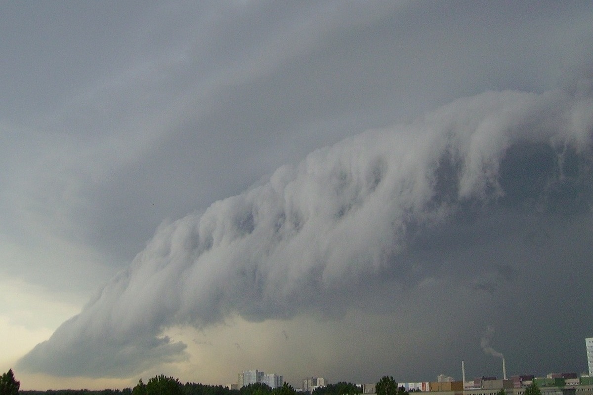 На Новосибирск 28 июня обрушится грозовой шторм с градом