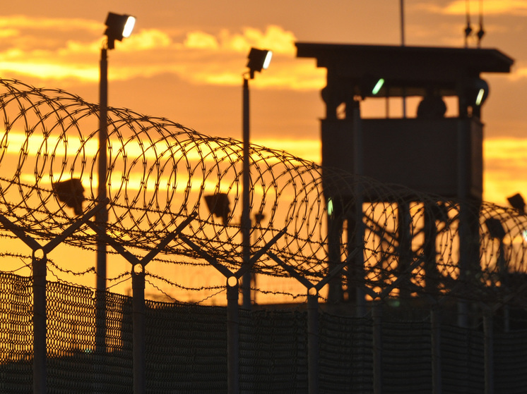 «Надеюсь, КНР и РФ разместят там ракеты, нацеленные на штаб ЦРУ»